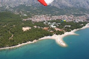Plage à proximité, chaise longue