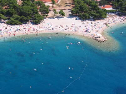 Apartment two bedrooms, two balconies with sea and mountain views