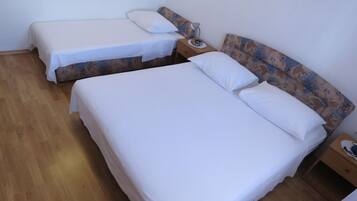 2 chambres, fer et planche Ă repasser, accĂšs Internet, draps fournis