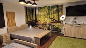2 bedrooms, iron/ironing board, travel cot, free WiFi