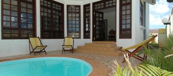  frittliggende villa med boblebad. Prisen inkluderer frokost og middag 