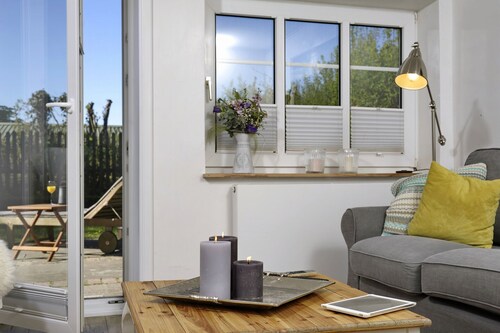 Eine Wohlfühloase unter Reet in idyllischer ruhiger Lage Morsums