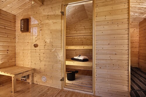 An oasis of well-being under thatch in idyllic and quiet Morsum