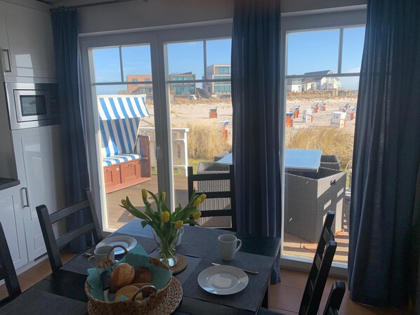تناول الطعام