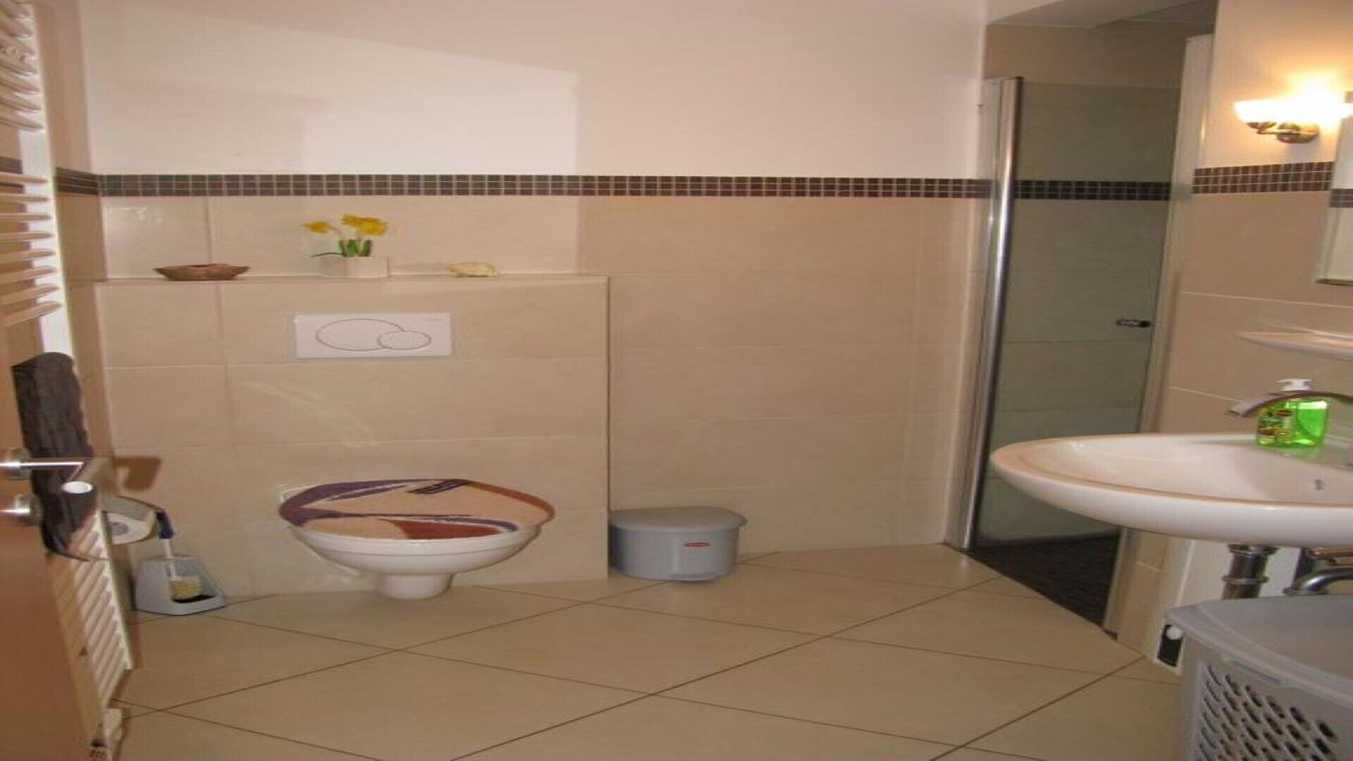 Apartment Schlosspark EG in a great location