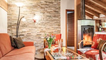 Smart TV, fireplace, video games, DVD player