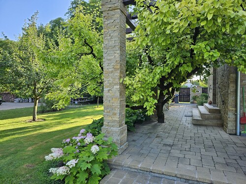 Maison de vacances exclusive, meublée de façon moderne et climatisée.