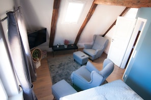 Fernseher, Stereoanlage