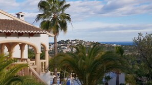 Property grounds - Luksus villa med private pool, 3 km fra stranden (Calpe)