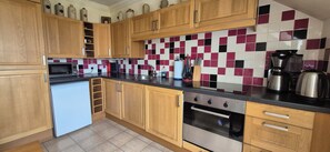 Fridge, microwave, oven, stovetop - Elie - well appointed flat (Elie)