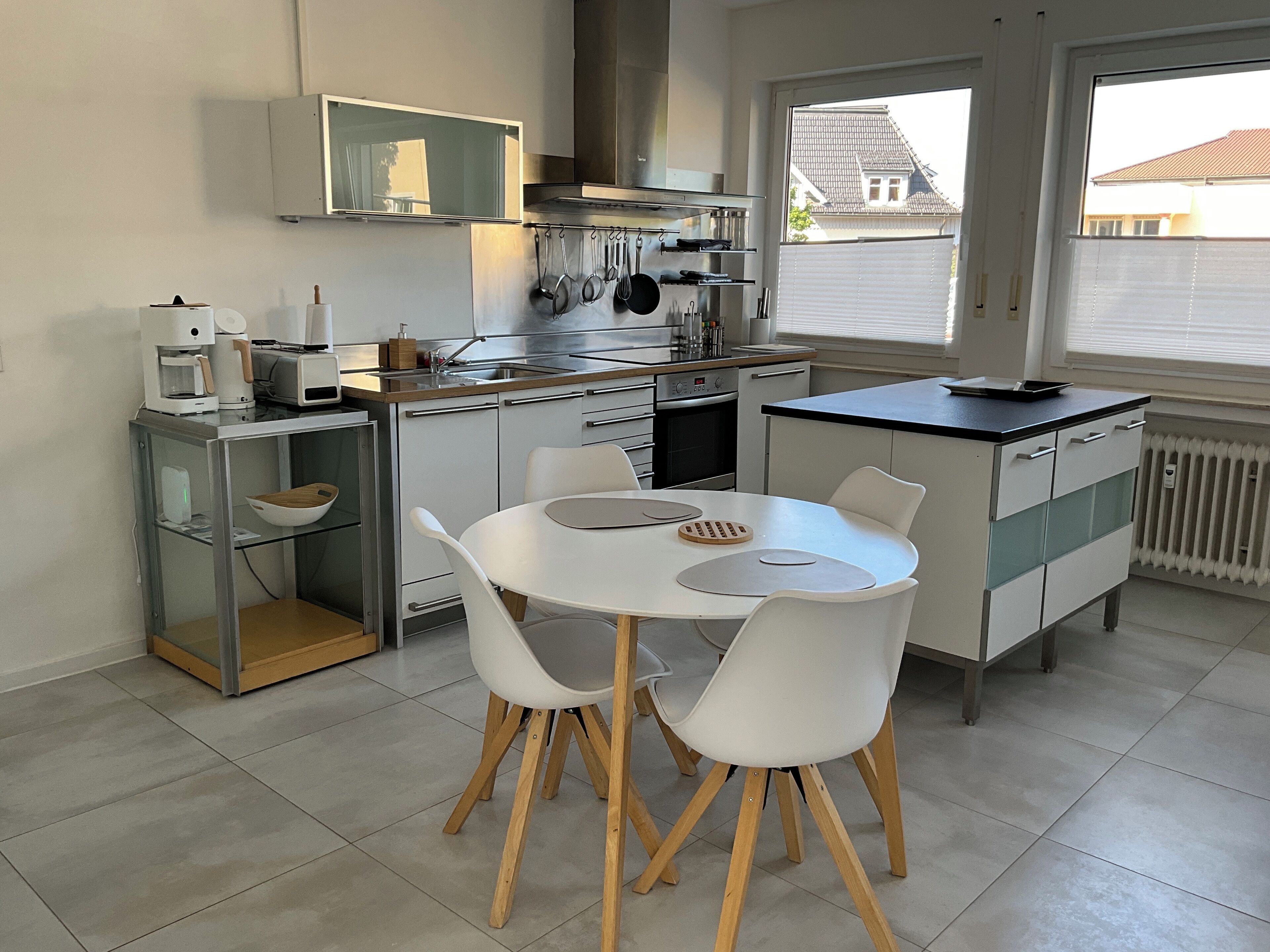 Kühlschrank, Ofen, Herdplatte, Geschirrspüler