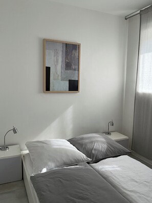 1 bedroom, in-room safe, iron/ironing board, free WiFi