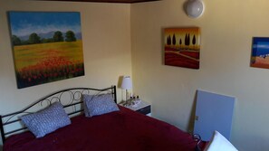 4 chambres, fer et planche à repasser, Wi-Fi, literie fournie