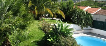 Sunny apartment with priv. Pool, Greater Lisbon. Familyfriendly.