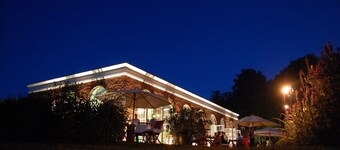 Tyylikäs huoneisto historiallisessa kartanossa lähellä Bad Doberania