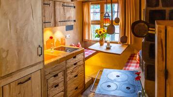 Kühlschrank, Herdplatte, Geschirrspüler
