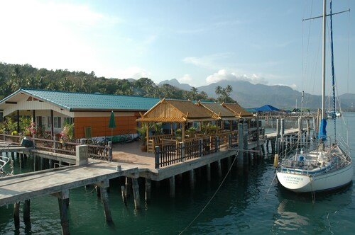 Dream villa in the picturesque Salak Phet Bay in the southeast of Koh Chang. 