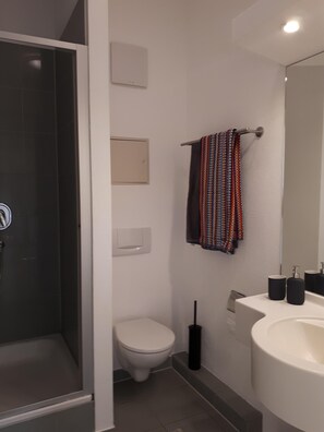 Een douche, een haardroger