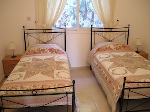 3 bedrooms, in-room safe, iron/ironing board, free WiFi