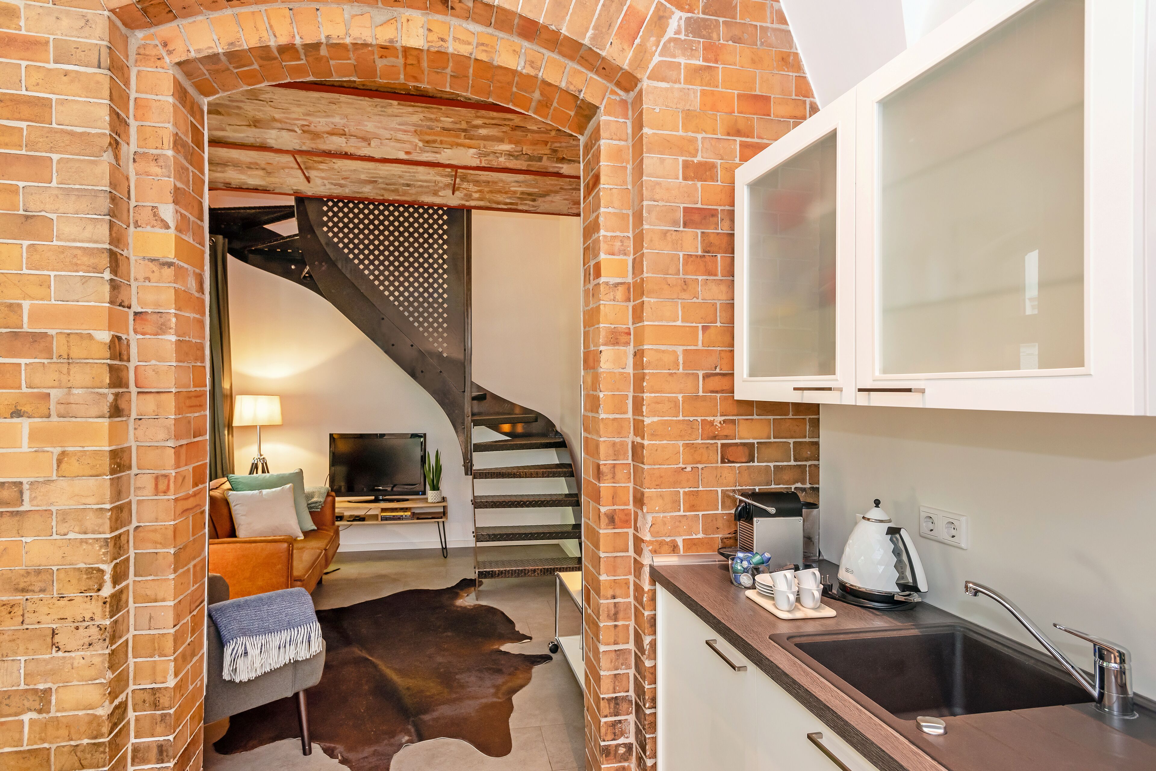 YOUR PRIVATE GARDEN TOWNHOUSE IN BERLIN PRENZLAUER MOUNTAIN