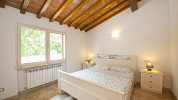 1 camera, una cassaforte in camera, ferro/asse da stiro, Wi-Fi gratuito