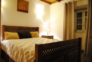 3 habitaciones y tabla de planchar con plancha 