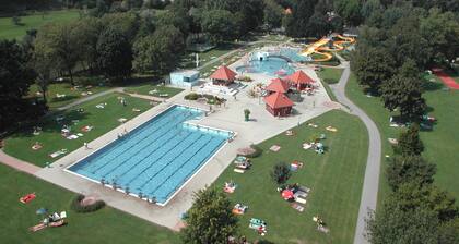 Vacation apartment Zweisamkeit with vine arbor and panoramic garden