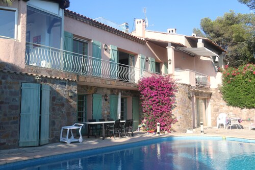 Ferienhaus, 2 Wohnungen+Studio ideal für 2 Familien, grosses Schwimmbad