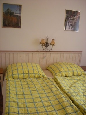 2 bedrooms, in-room safe, travel cot, WiFi