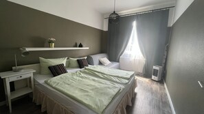 2 Schlafzimmer, Bügeleisen/Bügelbrett, kostenloses WLAN, Bettwäsche