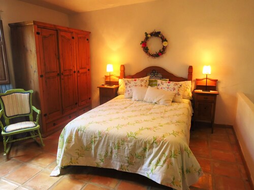 Charming country house with private garden 