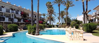 1ªLínie! Right on the beach, sea views, pool, climate, WIFI 