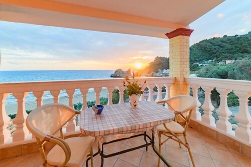 Beach house Tolis at Pelekas Beach