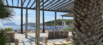 Hermosa villa - muy soleada con 3 dormitorios y gran piscina comunitaria