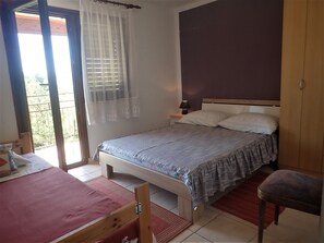 1 bedroom, free WiFi, bed sheets