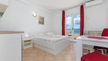 1 Schlafzimmer, Reisekinderbett, kostenloses WLAN, Bettwäsche