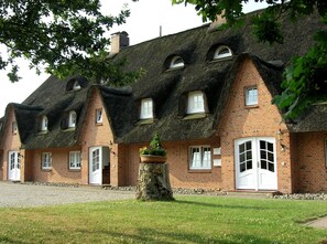 Exterior - Reethaus Seeschlößchen, apartment Lachmöwe, only 200m to the beach (Büsumer Deichhausen)