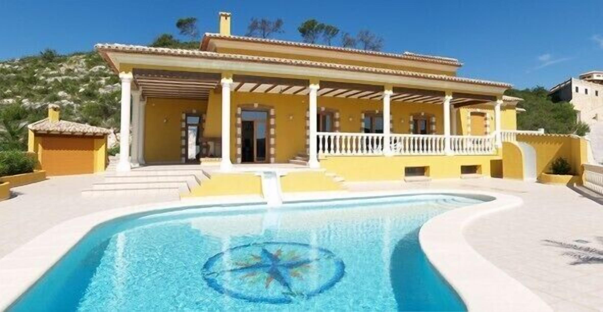 luxury villa with swimming pool and children's pool with breathtaking view