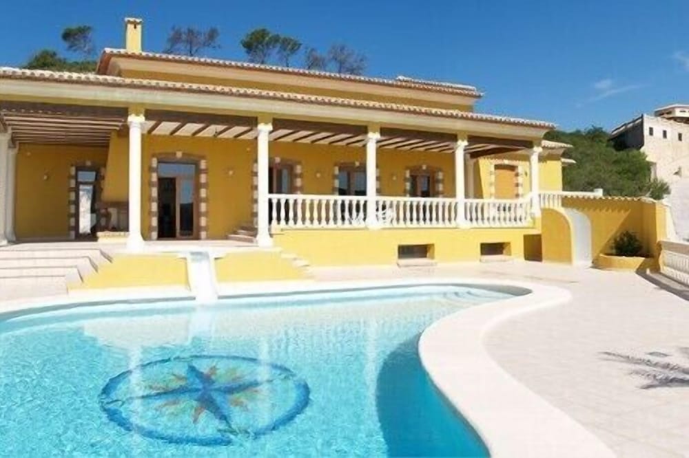 luxury villa with swimming pool and children's pool with breathtaking view