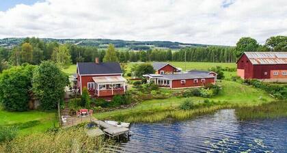 Dream house with home office and private beach right on the lake