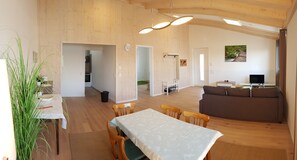 Fernseher, Kinderspielzeug, Bücher