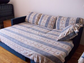 1 chambre, fer et planche à repasser, accès Internet, draps fournis