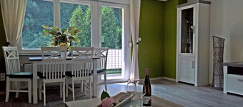 (g) Roosike-semester i Bacharach-Steeg, modern lägenhet på landsbygden