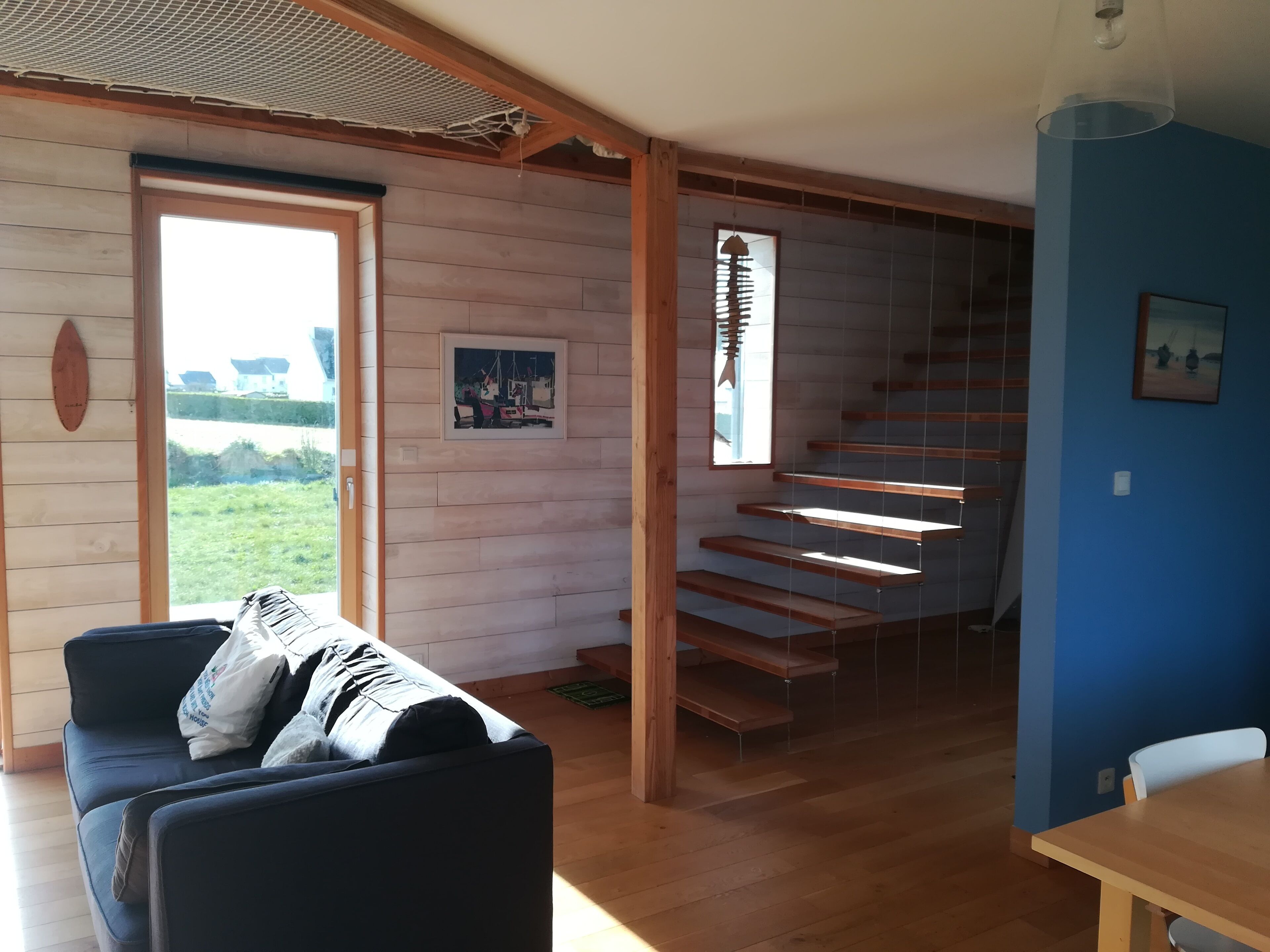 bright, spacious and environmentally friendly built wooden house 300 m from the sea