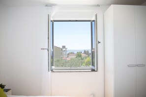 خدمة الإنترنت وملاءات أسرّة