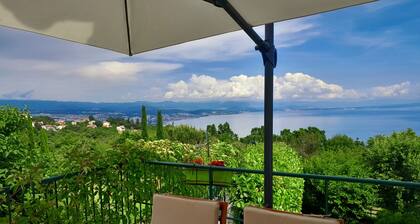 House DRAGA -an oasis of peace & fabulous view of the Kvarner