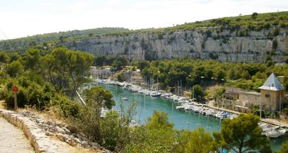 Le BelvédÚre de Pagnol à Aubagne en Provence - Vacances entre mer et montagne