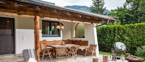 تناول الطعام بالخارج