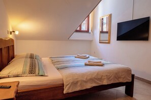 2 bedrooms, free WiFi, bed sheets