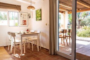 Dining - Tasteful house, 2 double rooms, 2 bathrooms, large terrace, garden with outdoor shower,  (Es Pujols)